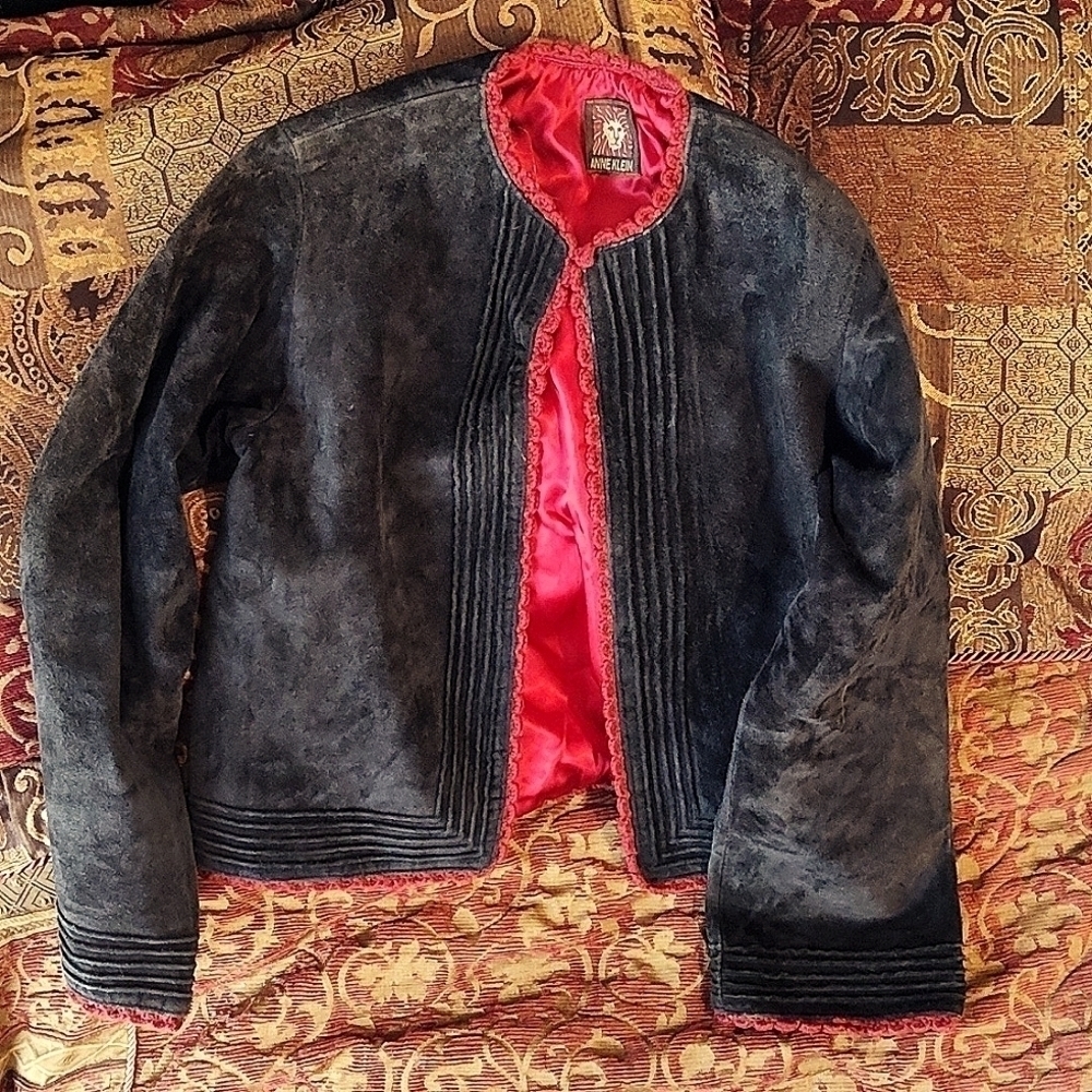 (vtg) Anne Klein Black Suede Jacket very cool sz small (?) Measurements in pics